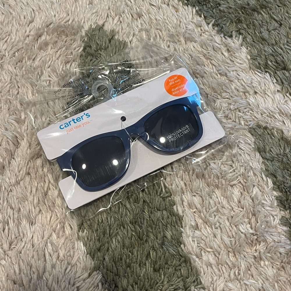 1 Pair of Baby Navy Blue Sunglasses